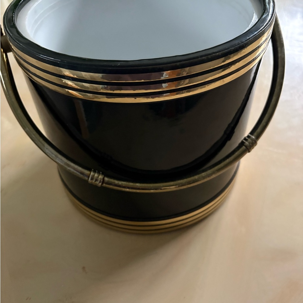 Black/Gold Ice Bucket